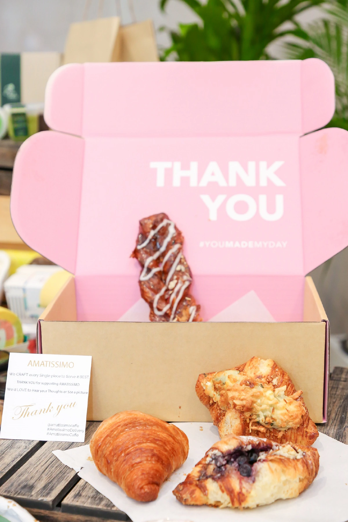 SJC x centralwOrld Connect Fair 2020 รวมร้านดังศิษย์เก่าเซนต์โยเซฟ