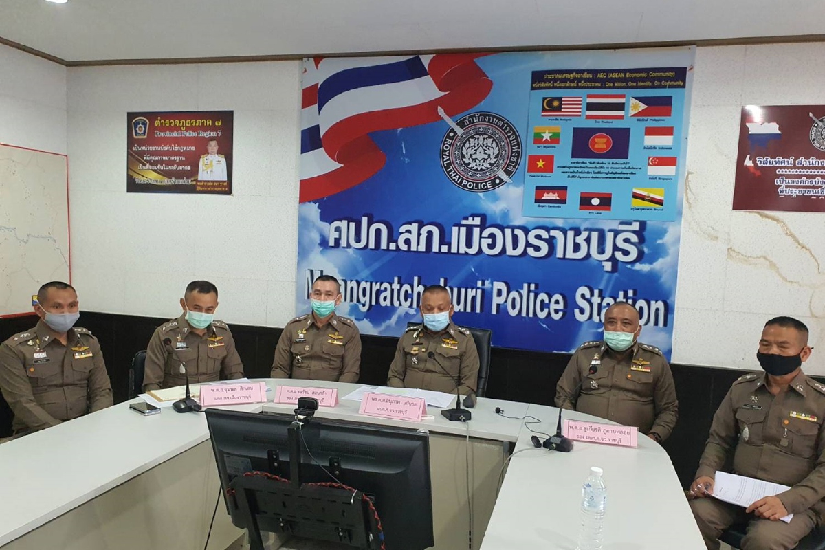 "ยันไร้ใบสั่ง"ตำรวจราชบุรีออกหมายเรียกแกนนำกลุ่มเยาวชนปลดแอก "ยันไร้ใบสั่ง"ตำรวจราชบุรีออกหมายเรียกแกนนำกลุ่มเยาวชนปลดแอก