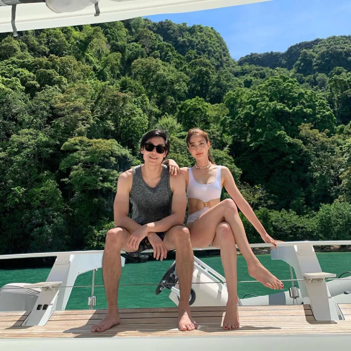 รูปคู่รูปแรก! แต้ว ณฐพร-ไฮโซณัย สวีทหวานจัดหนักในทริปทะเลภูเก็ต