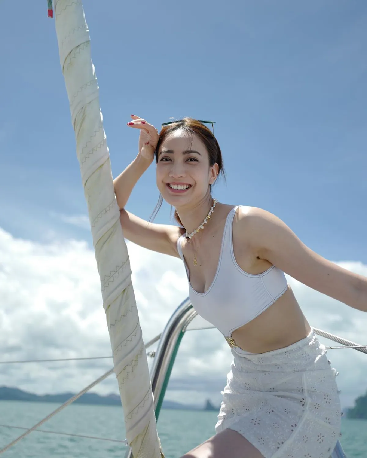 แต้ว ณฐพร เจอดราม่าแต่งตัวโป๊! เป็นถึงนางเอกเบอร์ต้นลงภาพไม่ปิดท่อนล่าง