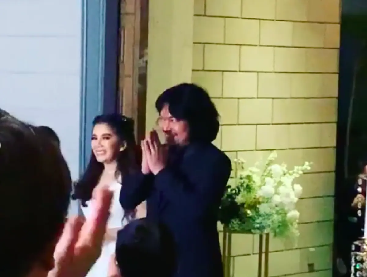 เก็บตกบรรยากาศงานแต่ง "เสก-กานต์" เรียบง่าย อบอุ่น และมีความสุข