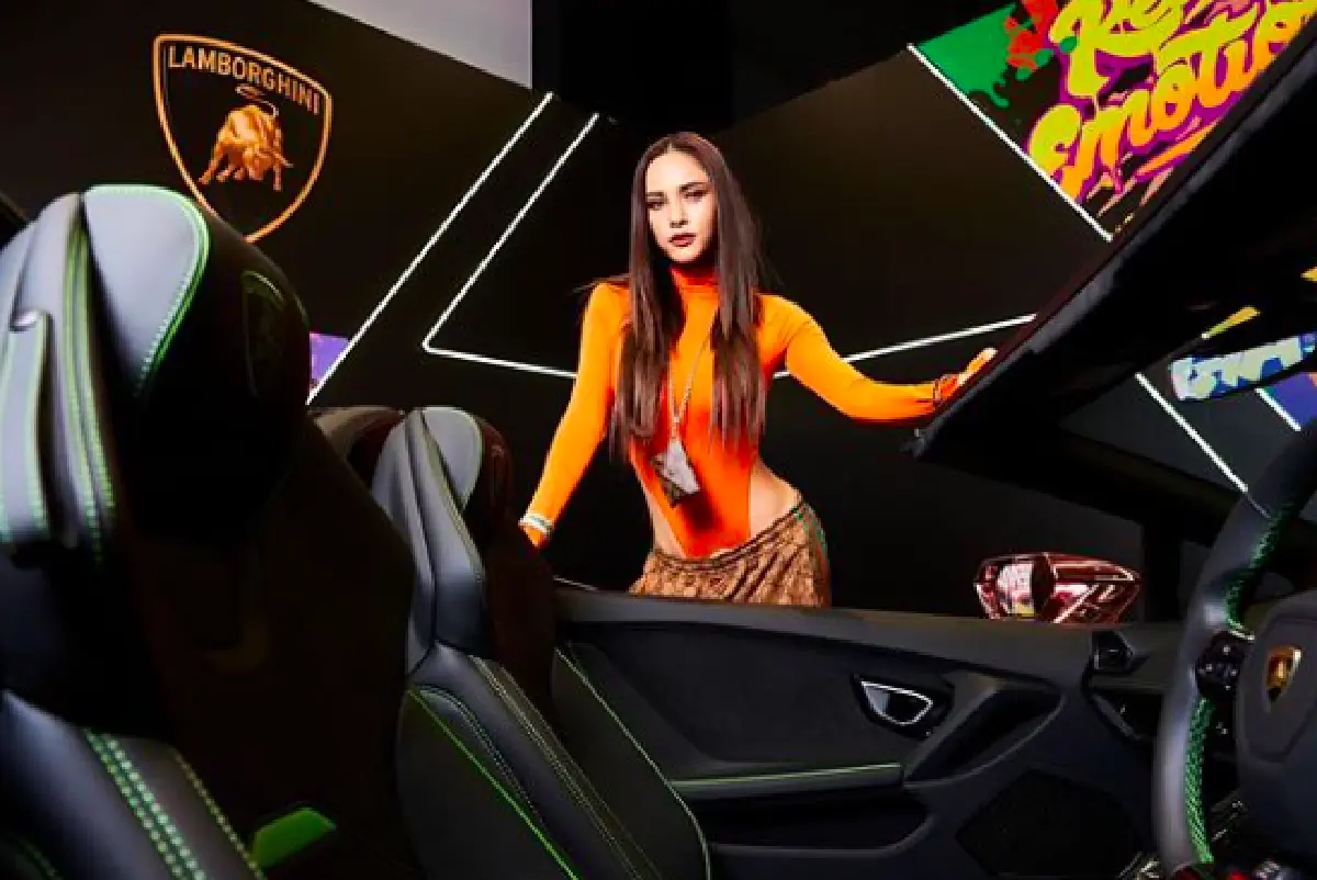 “อุ้ม ลักขณา” แซ่บไฟลุก! อวดหุ่นสุดเซ็กซี่ ที่บอกเลยคนต้องมองทั้งงาน