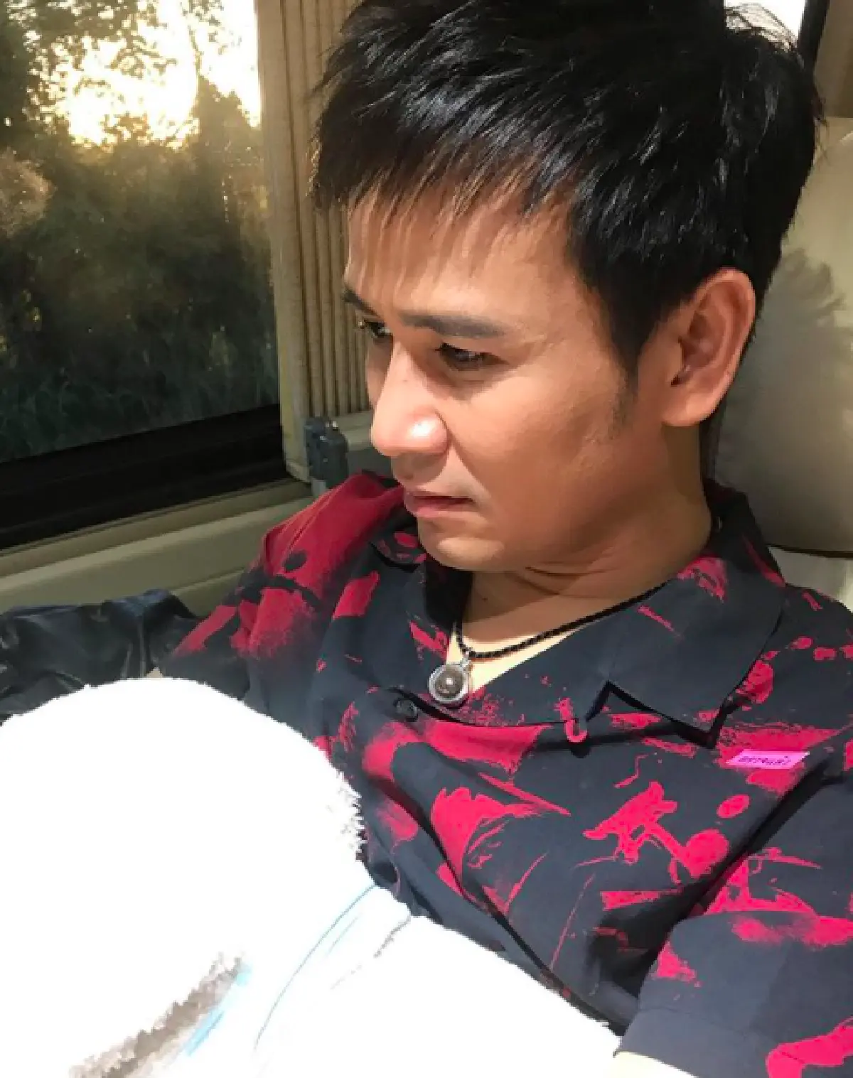 “ไผ่ พงศธร” สร้างบ้านให้แม่ที่บ้านเกิดยโสธร หวังให้ได้พักผ่อนตอนทำนา 