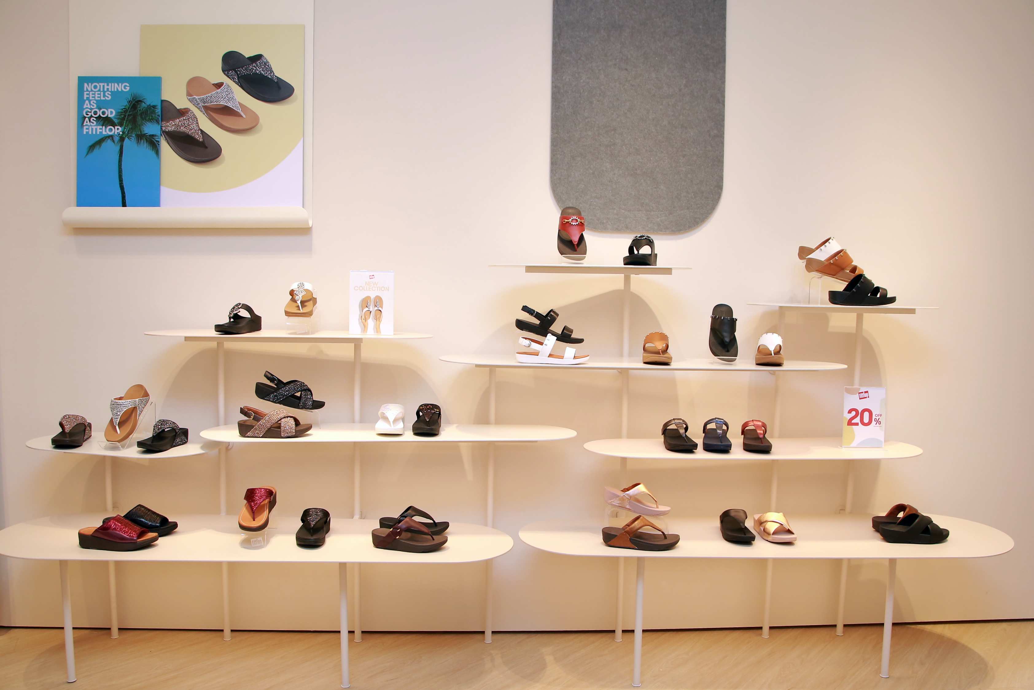 fitflop central world