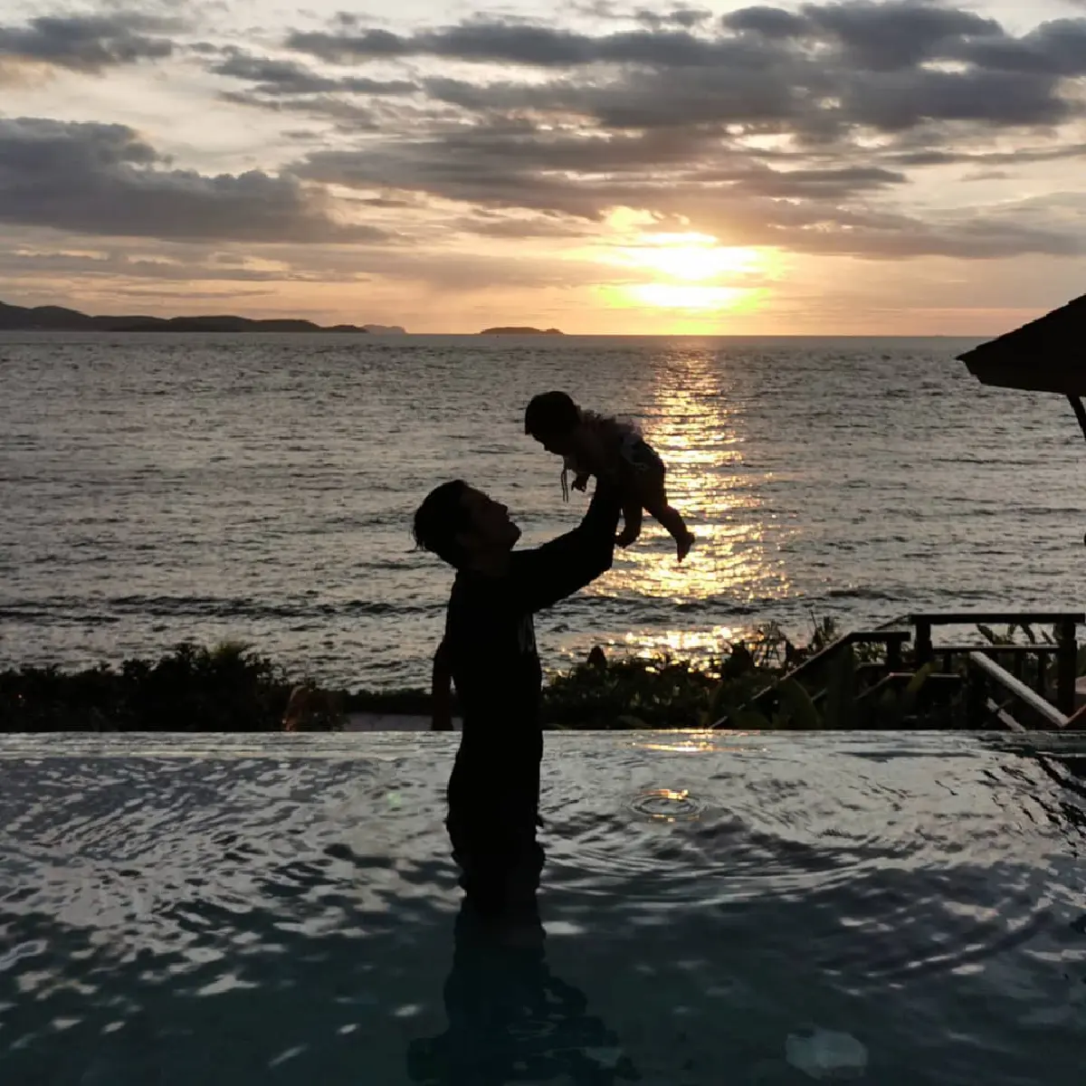 ศรราม อุ้มลูกสาว น้องวีจิ กอดแนบอก บอกเราสองพ่อลูกจะสู้ไปด้วยกัน