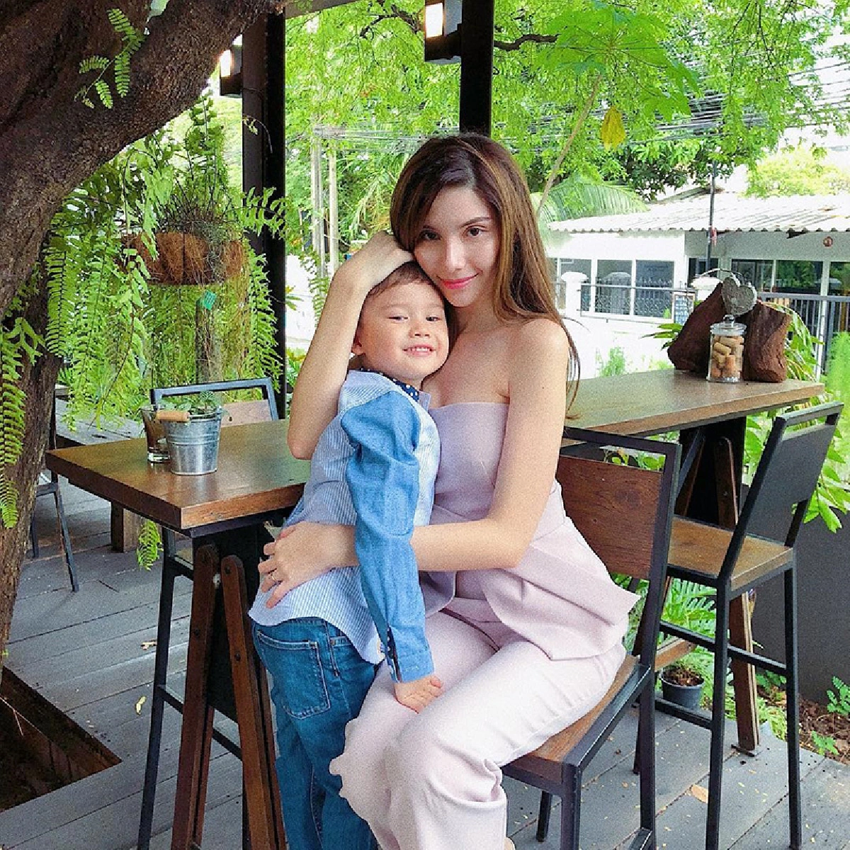 ซาร่า ตั้งทนายสู้ ไมค์ พิรัชต์ หลังยื่นขอปกครองบุตรร่วม ลั่นไม่อยากให้ใครพรากลูกไป