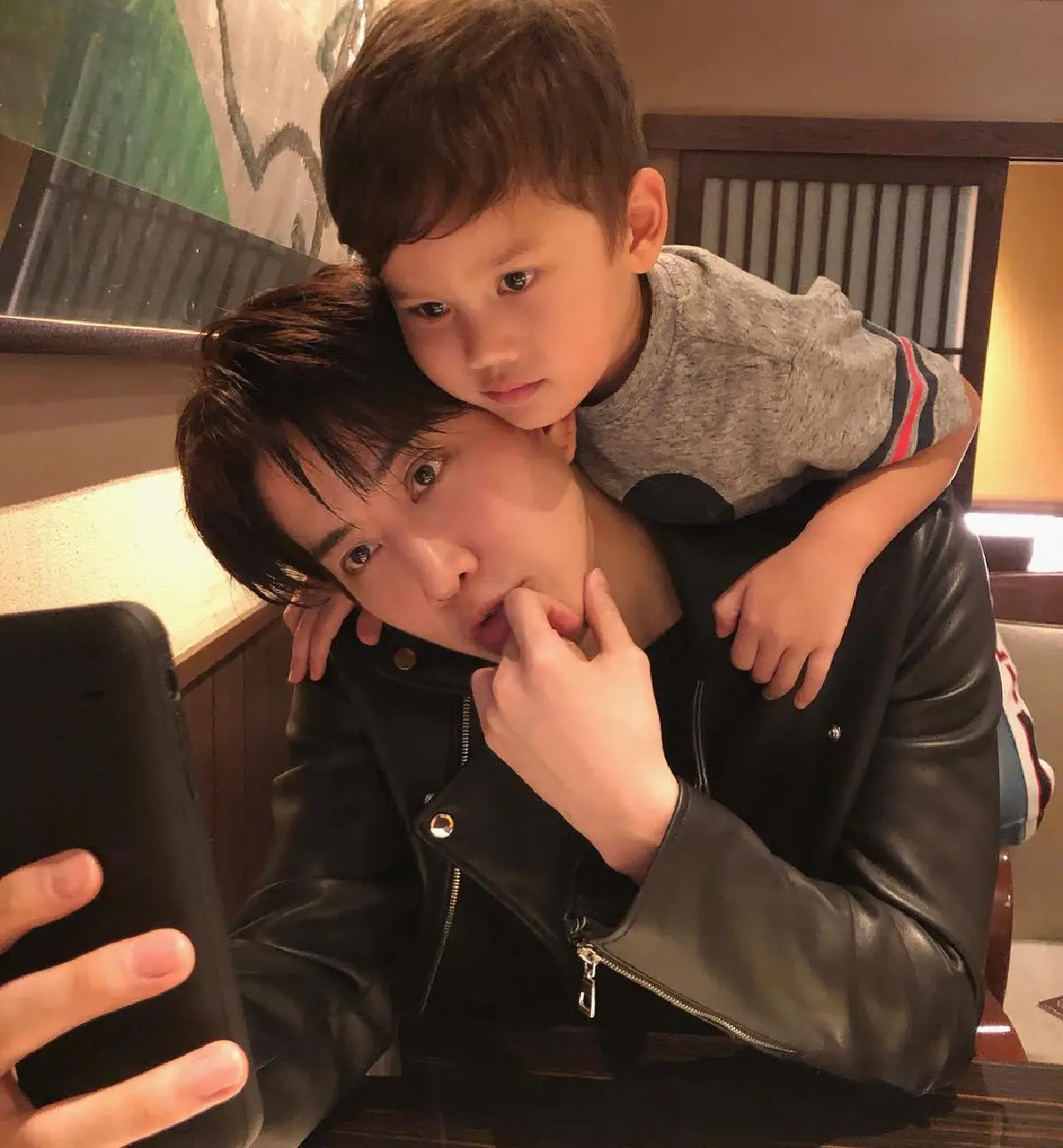 ซาร่า ตั้งทนายสู้ ไมค์ พิรัชต์ หลังยื่นขอปกครองบุตรร่วม ลั่นไม่อยากให้ใครพรากลูกไป