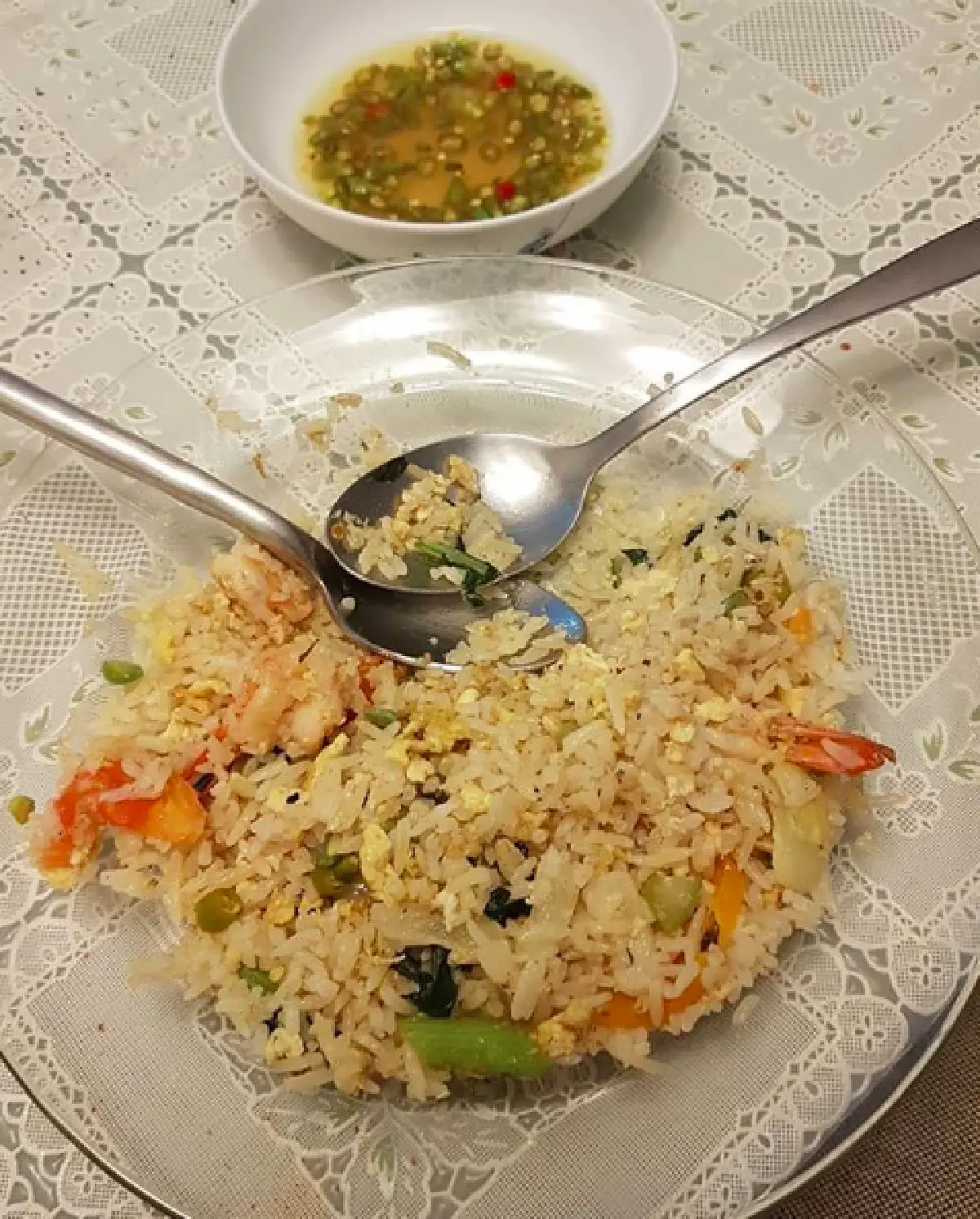  ภาพเก่าเล่าใหม่!? ชาวเน็ตจับสังเกต “ติ๊ก บิ๊กบราเธอร์” ลงรูปข้าวเมื่อ 2 ปีก่อนที่ “ศรราม” เป็นคนทำให้ 