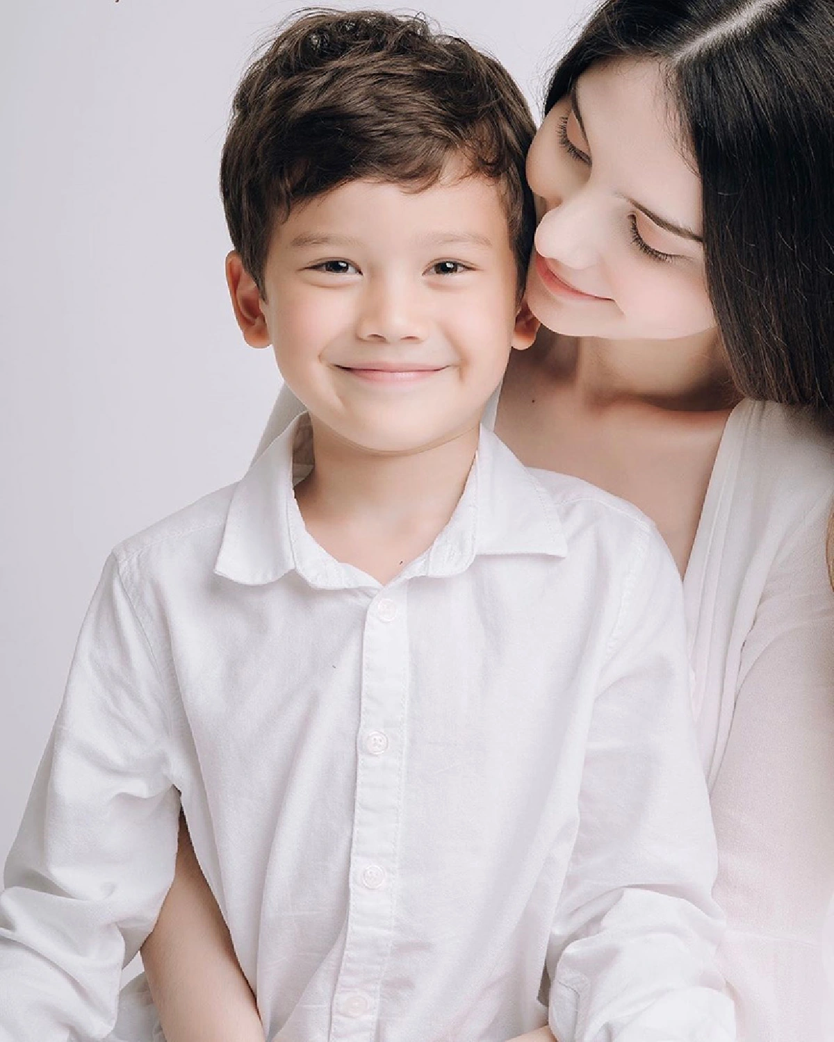 ไมค์ พิรัชต์ เปิดใจดราม่า! ไม่คิดพรากลูกไปจาก ซาร่า ลั่นไม่อยากเป็นแค่พ่อที่จ่ายเงิน 10 ล้าน