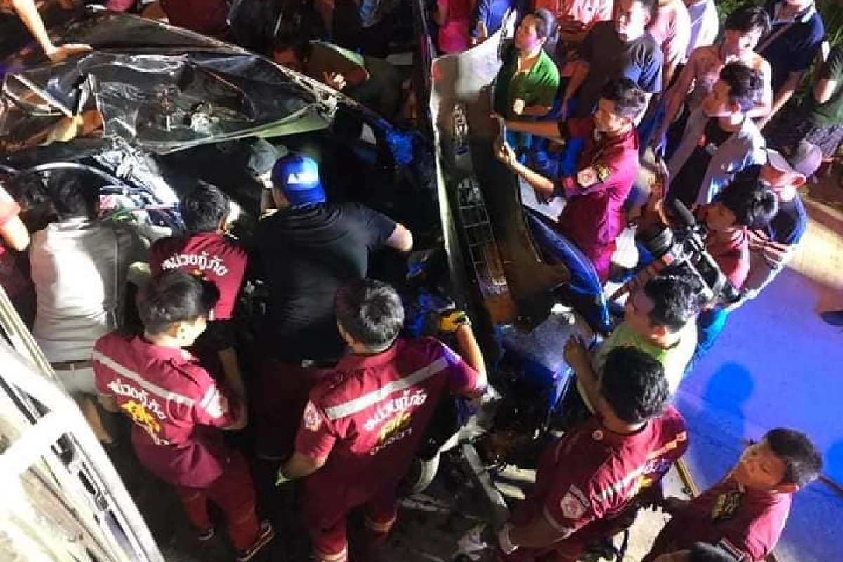 เก๋งแหกโค้งชนราวสะพานประสานงานพ่วง18ล้มดับ3ศพ