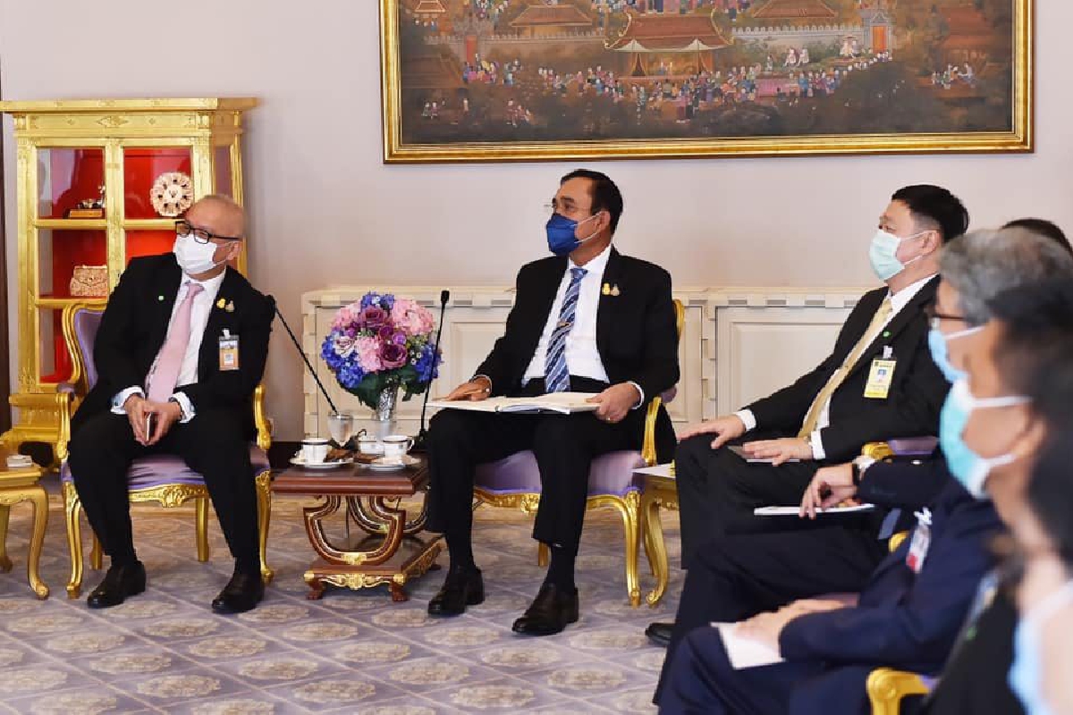 นายกฯถกนักเศรษฐศาสตร์หารือแนวทางขับเคลื่อนประเทศพ้นวิกฤต นายกฯถกนักเศรษฐศาสตร์หารือแนวทางขับเคลื่อนประเทศพ้นวิกฤต