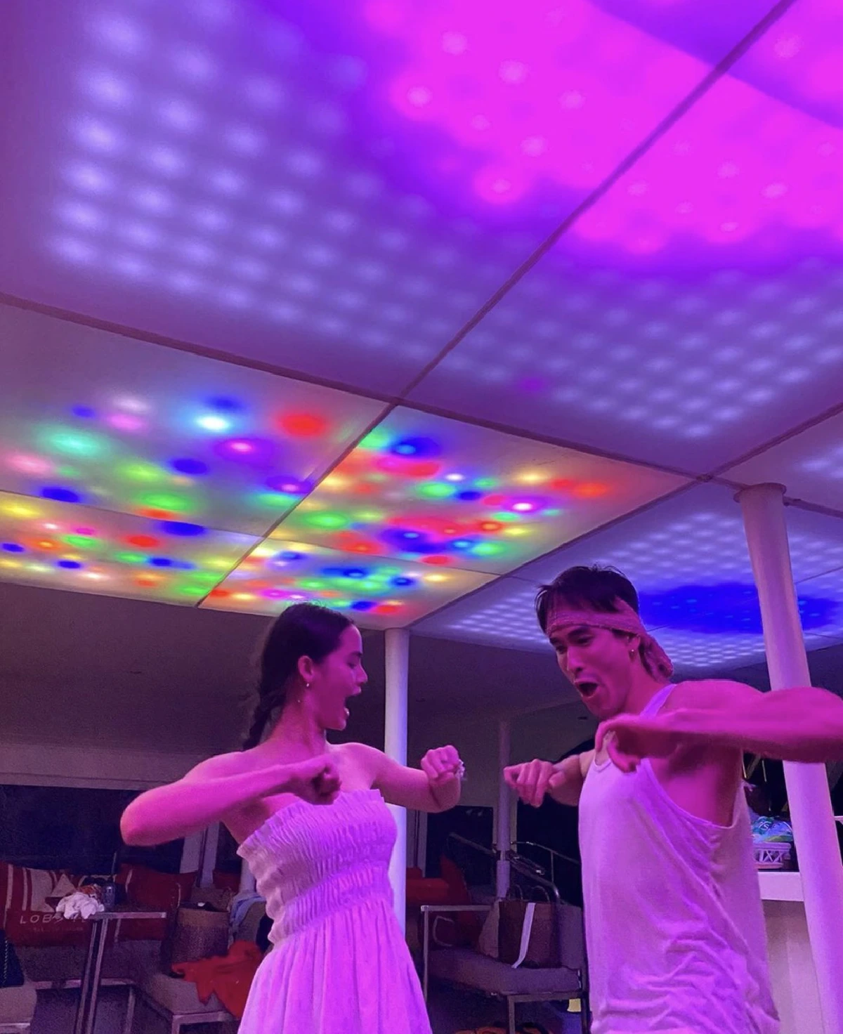 หวานทะเลจืด! ณเดชน์-ญาญ่า เที่ยวทะเลจัดเต็มความสวีทเกินห้ามใจ