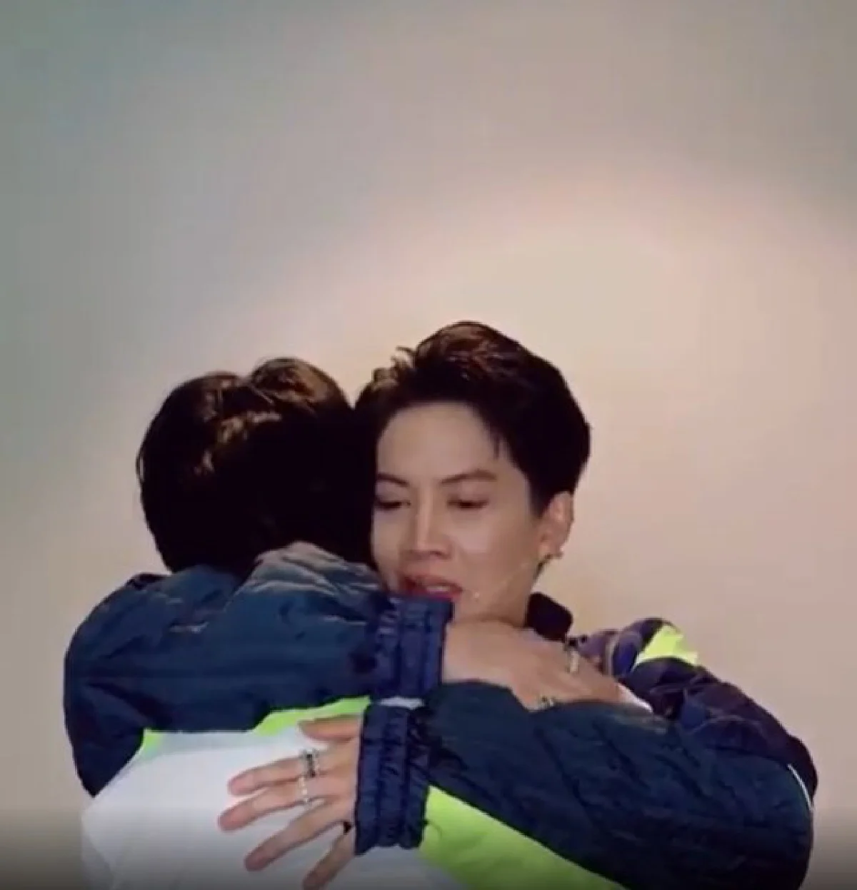 "อย่าให้ร่าง 2 ผมออก" กอล์ฟ ทวีตเดือดพร้อมลุย..ถ้ายังไม่หยุดทำร้ายคนที่พยายามทำเพื่อลูก