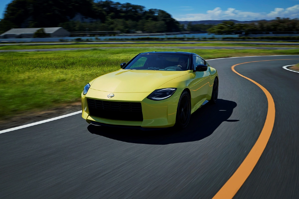 รถยนต์ต้นแบบ นิสสัน Z Proto มุ่งสู่อนาคตด้วยแรงบันดาลใจจากอดีต