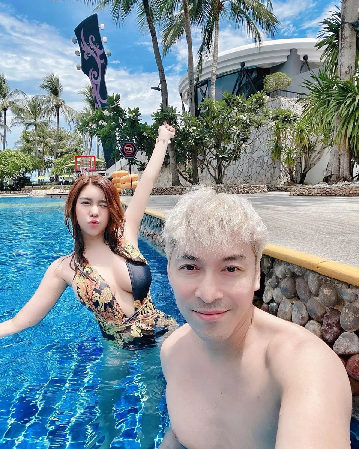 นุ๊กซี่ อัญพัชญ์ เผยภาพหวิว..สวีทในอ่างกับ ปู แบล็คเฮด สยบข่าวรักร้าว