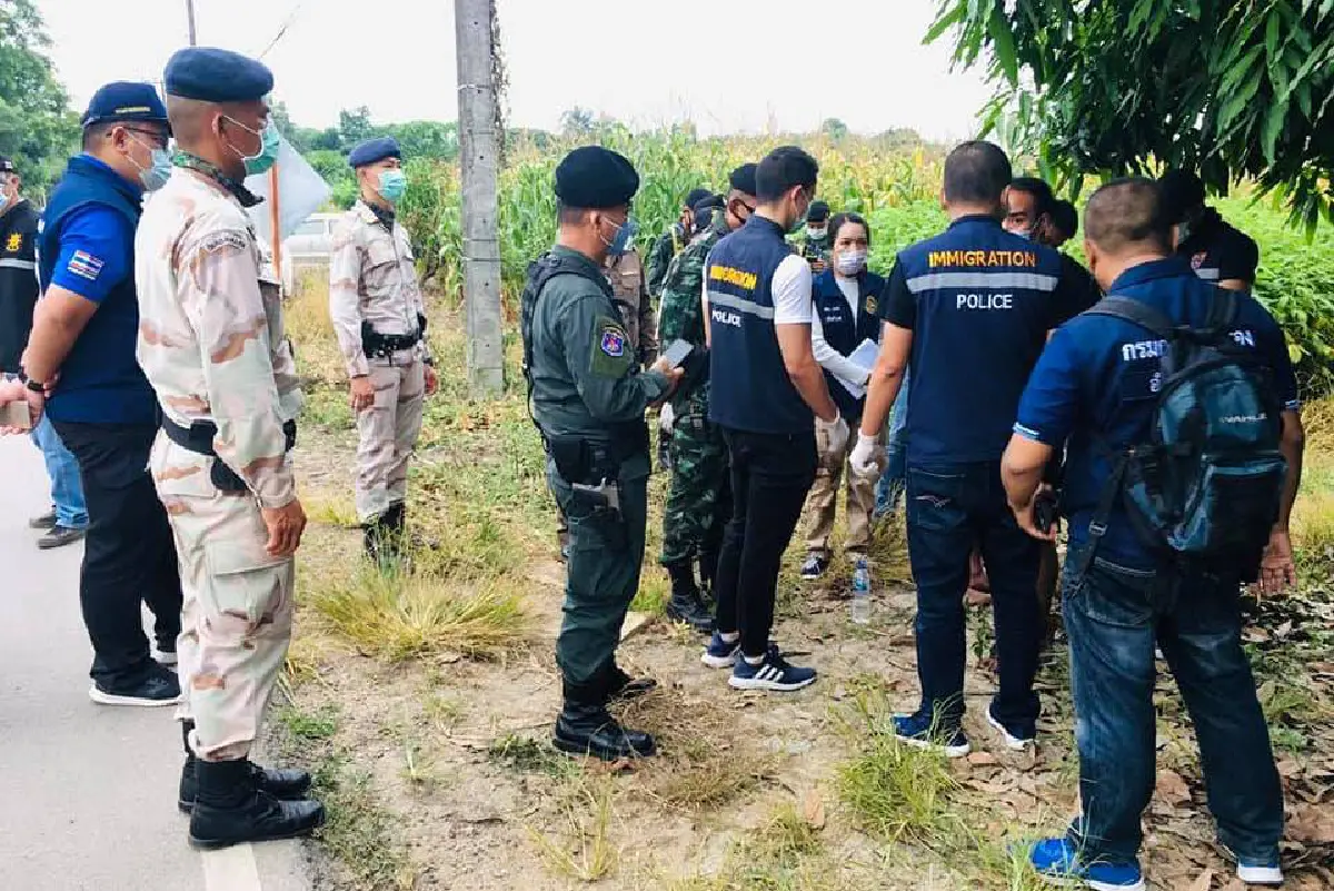 ผวาโควิด! เจ้าหน้าที่จับ2ชาวจีนข้ามแม่น้ำเมยลอบเข้าไทย