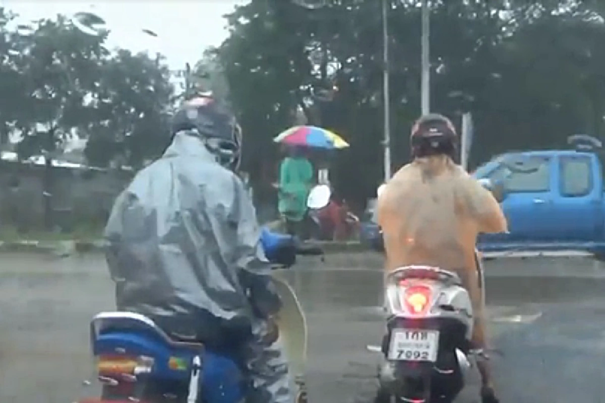 "โนอึล"ทำฝนตกอุบลฯแรงลมพัดต้นไม้หักโค่นถล่มทับเสาไฟฟ้า