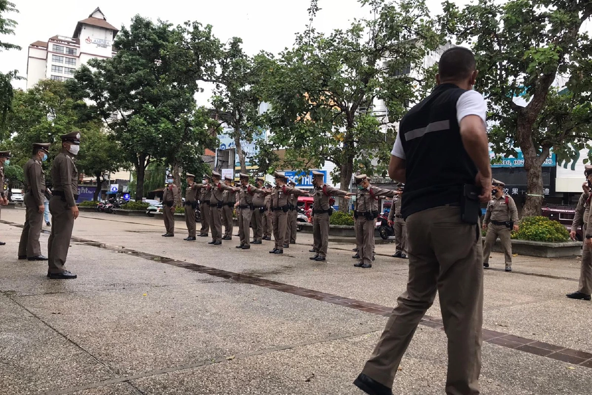 นักศึกษา-เยาวชนเชียงใหม่จัดชุมนุม"รัฐปลาเผา"ที่ประตูท่าแพขับไล่ลุงตู่