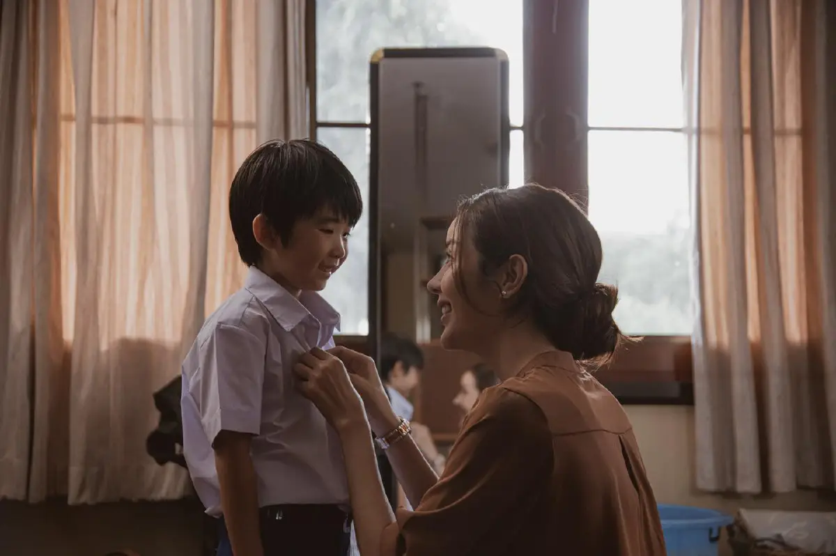 เปิดวาร์ป มิก รชยา ดีกรีรองมิสทิฟฟานี่ สวยเก่งพิสูจน์ฝีมือใน MV คนไม่มีหัวใจ 