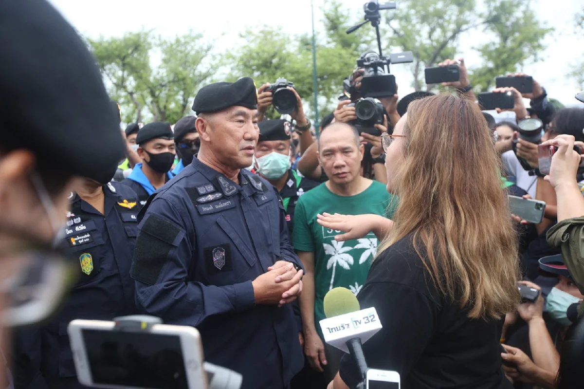 ผบช.น.รับข้อเรียกร้องจากม็อบ "แกนนำ"ประกาศชัยชนะ