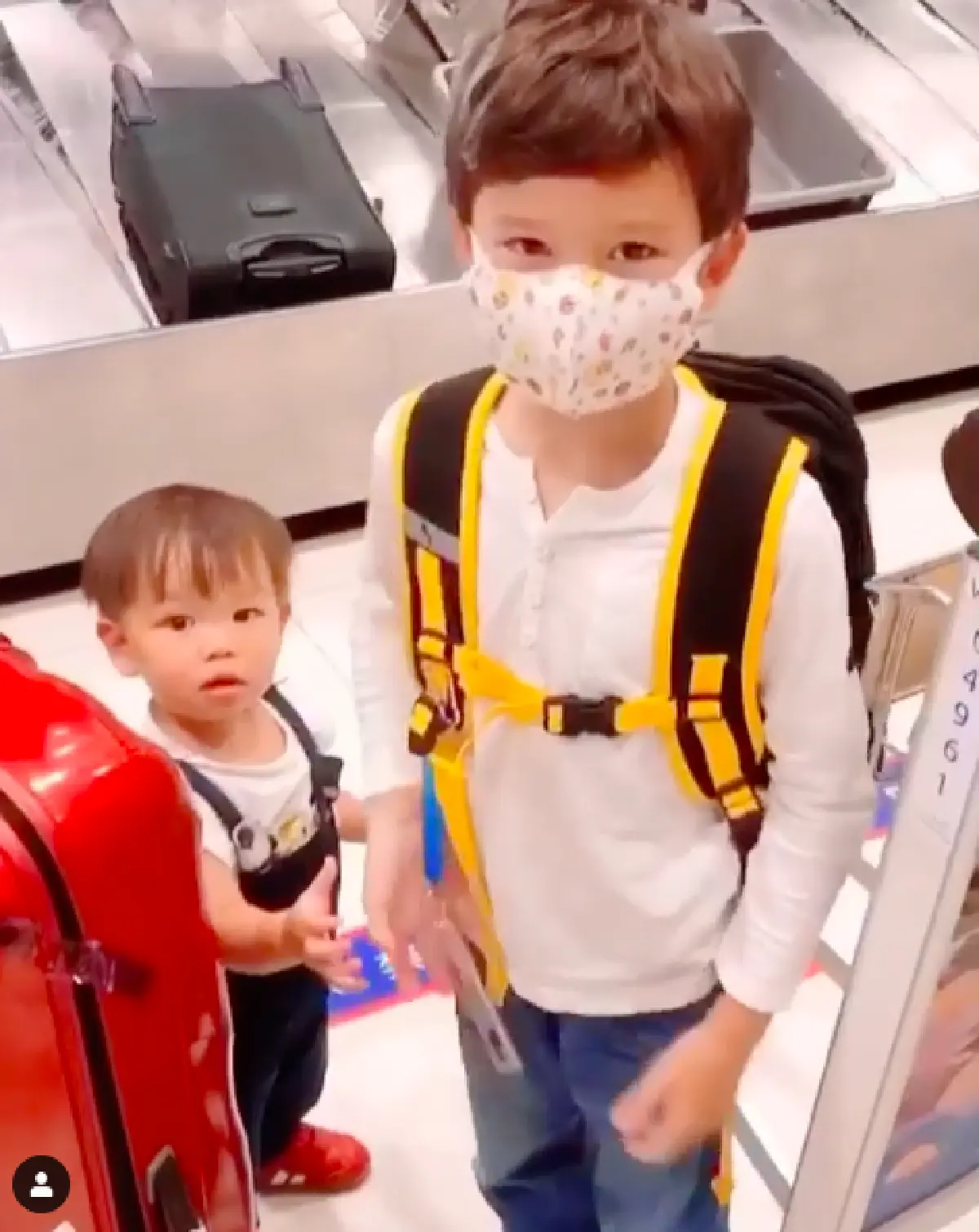  “ไฮโซโอบอุ้ม” ยืนยัน “แม็กซ์เวลล์” มีความสุขกับรร. ที่ภูเก็ต พร้อมประกาศขอ save ทุกฝ่าย ดราม่า “ไมค์-ซาร่า”