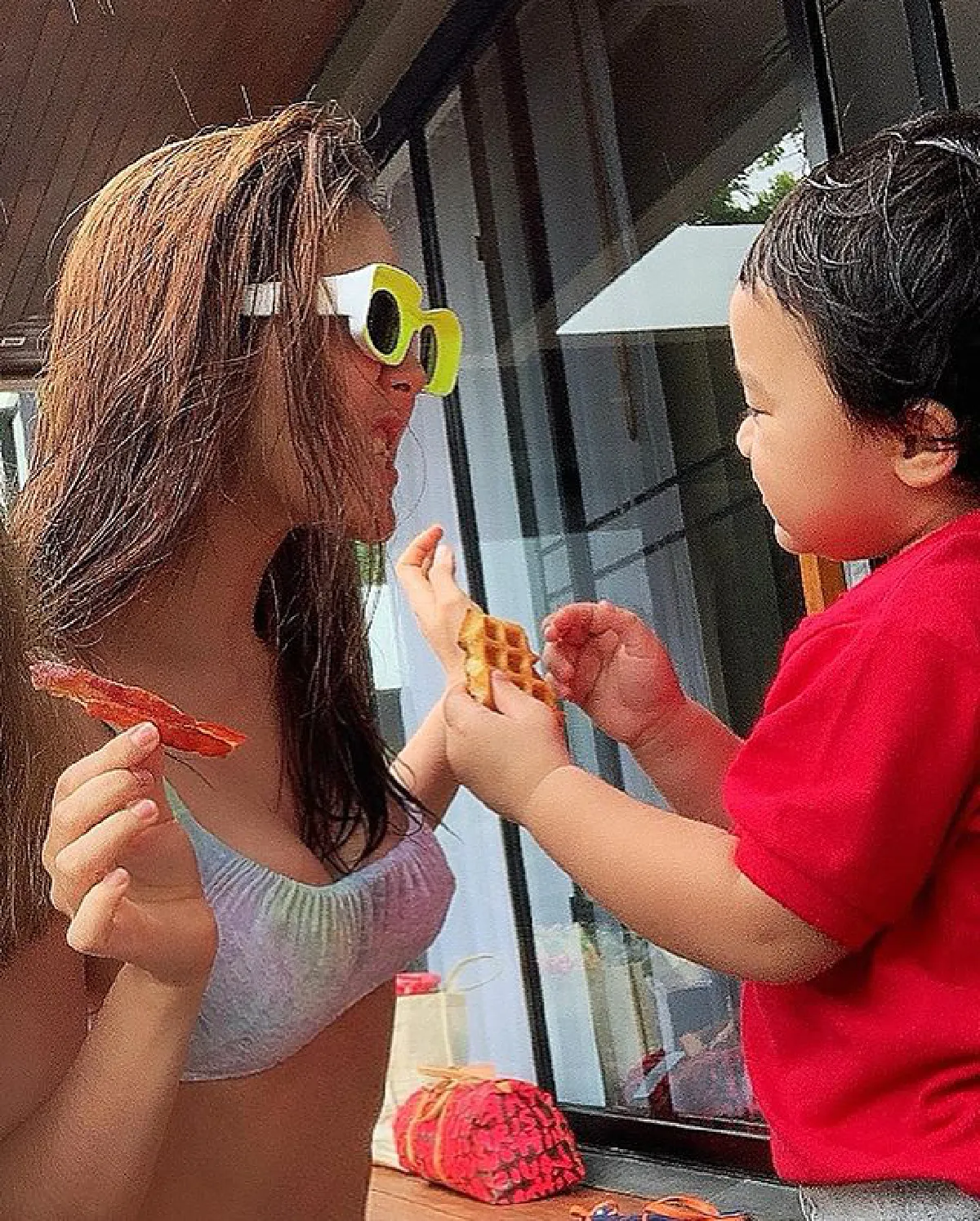 ชมพู่ อารยา ดับเบิ้ลความแซ่บ! อวดหุ่นเซ็กซี่จัดหนักไม่รู้จะโฟกัสจุดไหนดี