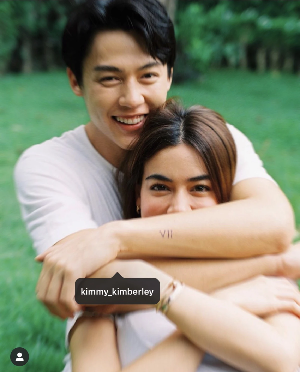 หวานนี้อีกนาน! หมาก-คิมเบอร์ลี่ สวีทเต็มที่..ฉลองครบรอบรัก 7 ปี 