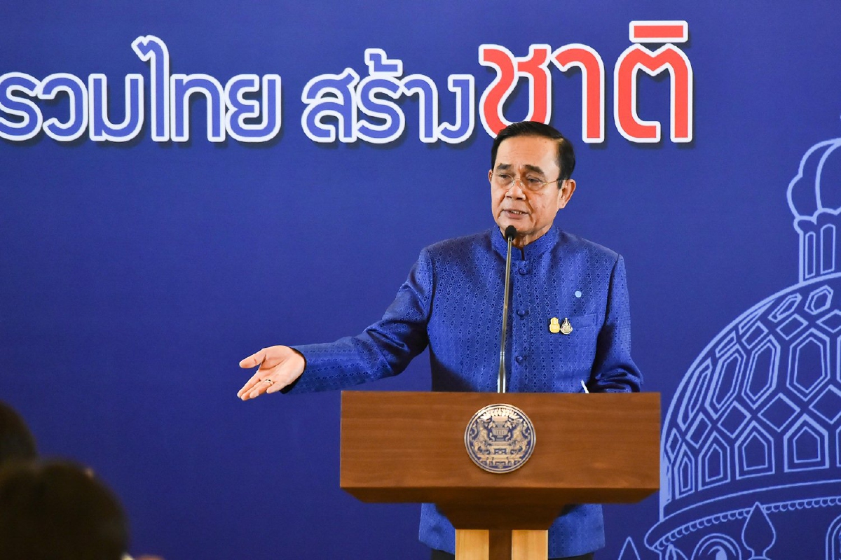 "บิ๊กตู่" ไม่สนโจ๊กยื่นฟ้องปมโอนย้าย บอกตรวจสอบแล้วถึงดำเนินการ "บิ๊กตู่" ไม่สนโจ๊กยื่นฟ้องปมโอนย้าย บอกตรวจสอบแล้วถึงดำเนินการ