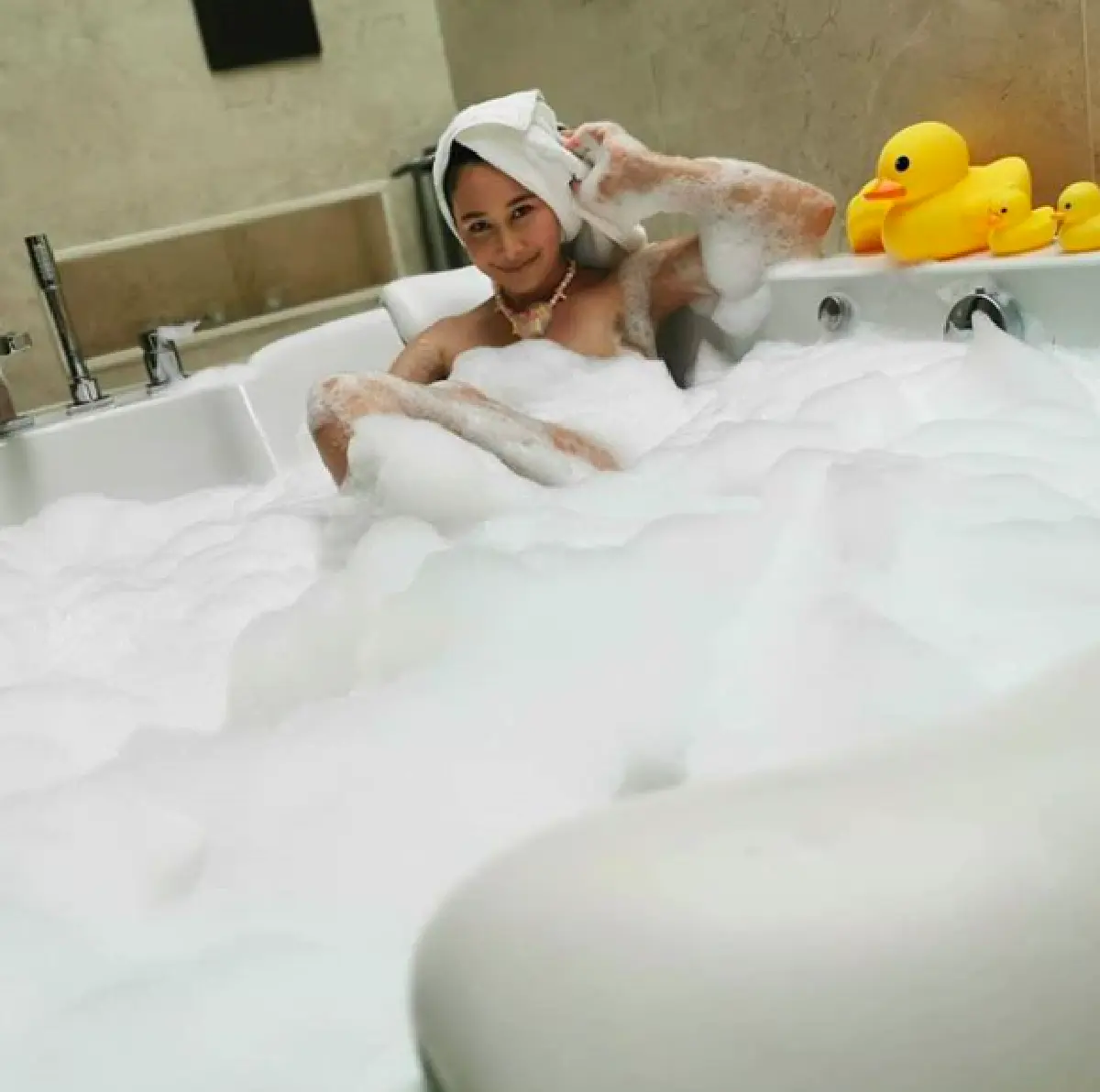 “หนุ่ม ศรราม” อันฟอลโลไอจี “ติ๊ก บิ๊กบราเธอร์” หลังโพสต์คลิปเซ็กซี่ขายชุดว่ายน้ำบิกินี่