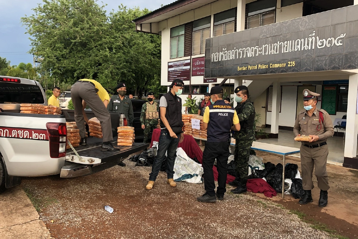 ตชด.สกัดจับแก๊งขนกัญชาใช้แชทเฟซบุ๊กเคลียร์เส้นทาง