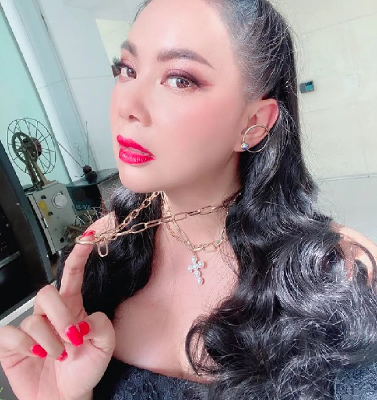 “บุ๋ม ปนัดดา” เจอเพจเอารูปไปใส่แคปชั่น ทำเจ้าตัวถึงกับงงตอบกลับไปสุดฮา