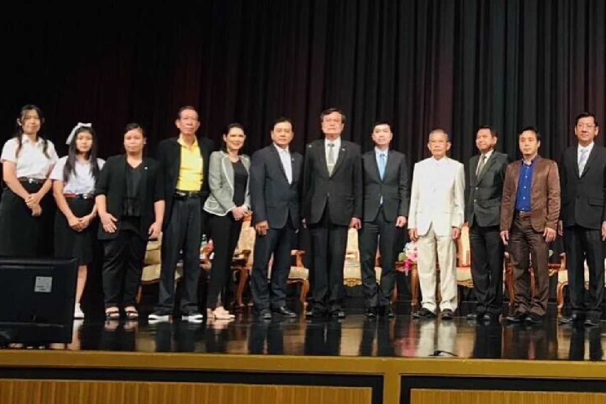 สป.ยธ.จี้นำร่างพ.ร.บ.ตำรวจ-แก้ไขป.วิอาญาฉบับมีชัยเข้าสภา สป.ยธ.จี้นำร่างพ.ร.บ.ตำรวจ-แก้ไขป.วิอาญาฉบับมีชัยเข้าสภา