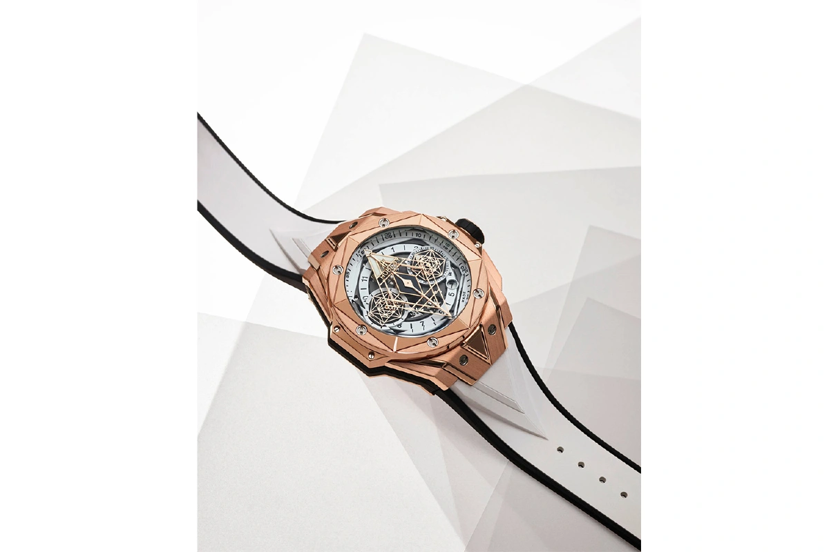 เล่นกับมิติอันลุ่มลึก การกลับมาของสีขาว  สำหรับนาฬิกา บิ๊ก แบง แซง เบลอ ทู