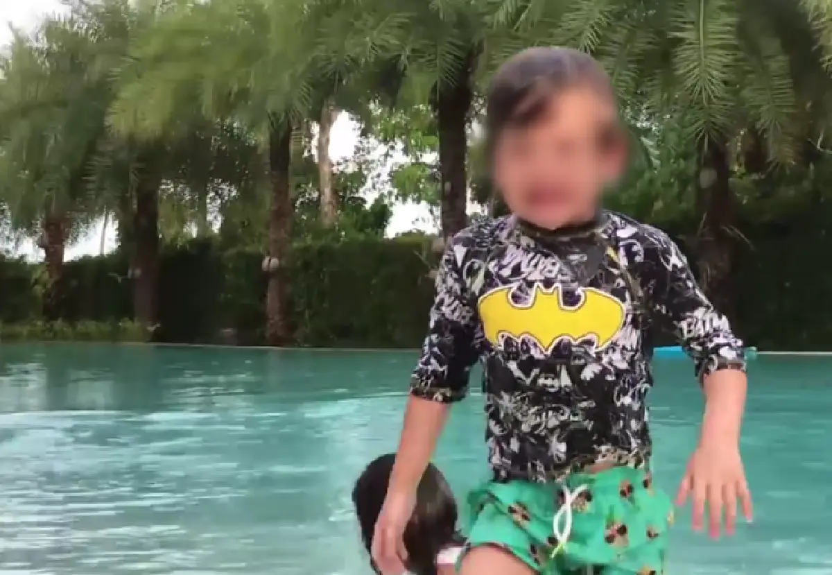 ชาวเน็ตจวกยับ! “ซาร่า คาซิงกินี” ปล่อย “น้องแม็กซ์เวลล์” ถูกกดน้ำไม่ปลอบแถมหัวเราะ 