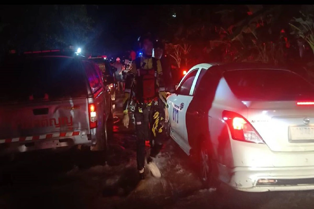 ฝนตกหนักตลอดคืน! น้ำป่าเขาใหญ่ ทะลักท่วมบ้านกว่า 40 หลัง