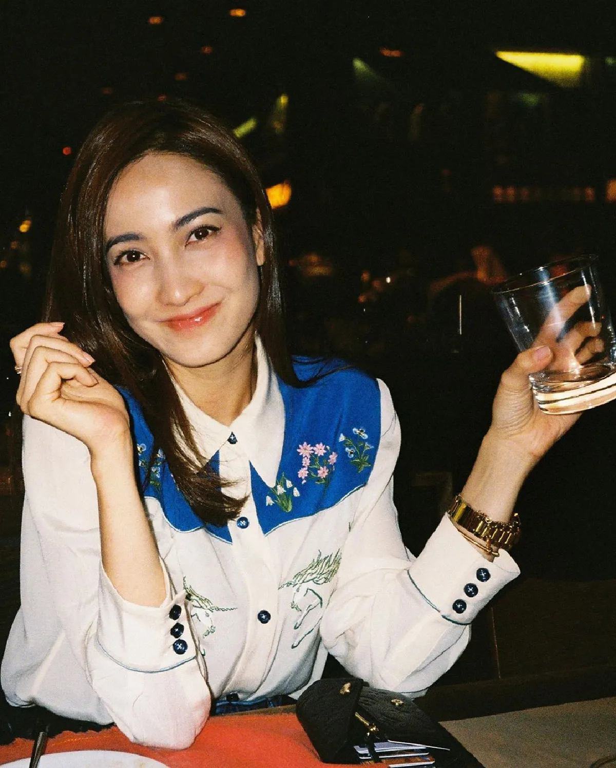 แต้ว-ไฮโซณัย ผลัดกันกดชัตเตอร์ อวดภาพหวานจากกล้องฟิล์ม