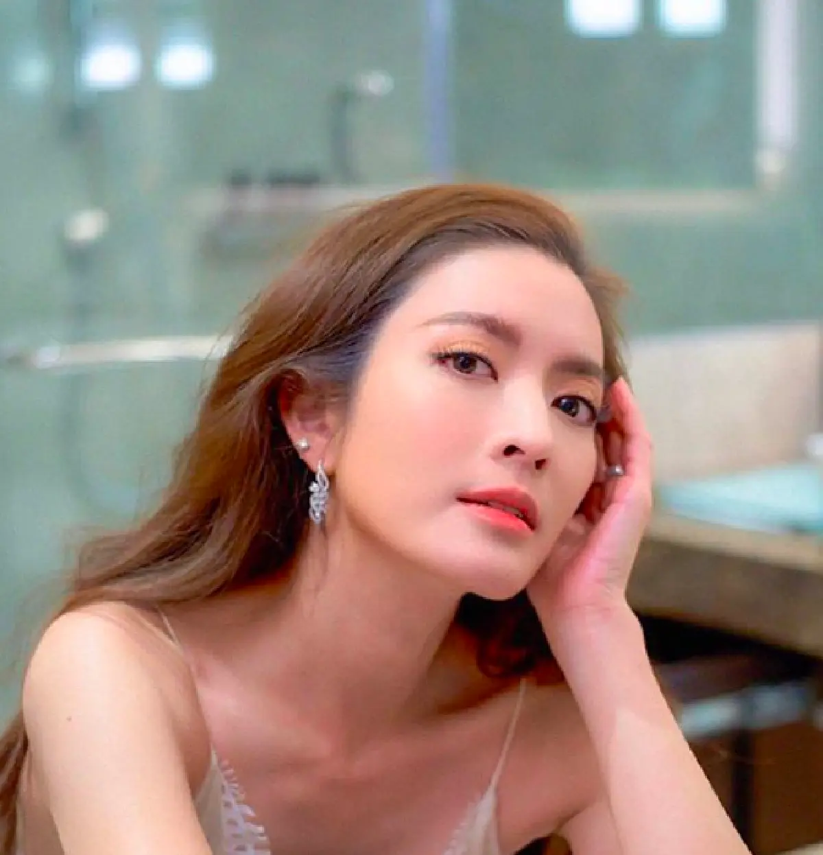 “ต่อ ธนภพ" เปิดใจถึงความน่ารักของ "แอฟ ทักษอร" ถึงจะเด็กกว่ามาก แต่พี่ก็ยังให้เกียรติ