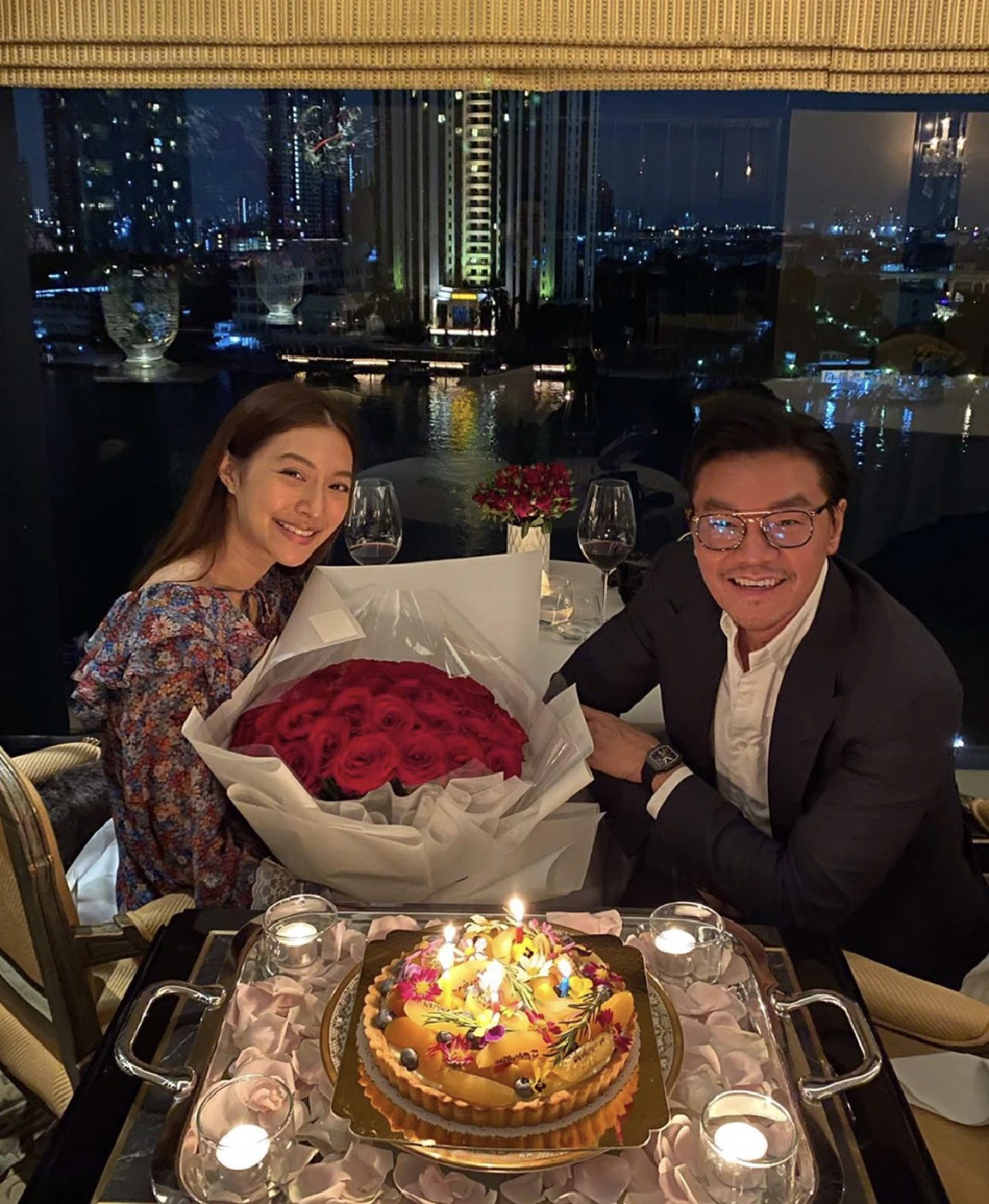 หวานตลอด! ไฮโซเซนต์ เปลี่ยนห้องเป็นสวนดอกไม้..เซอร์ไพรส์ มิว นิษฐา