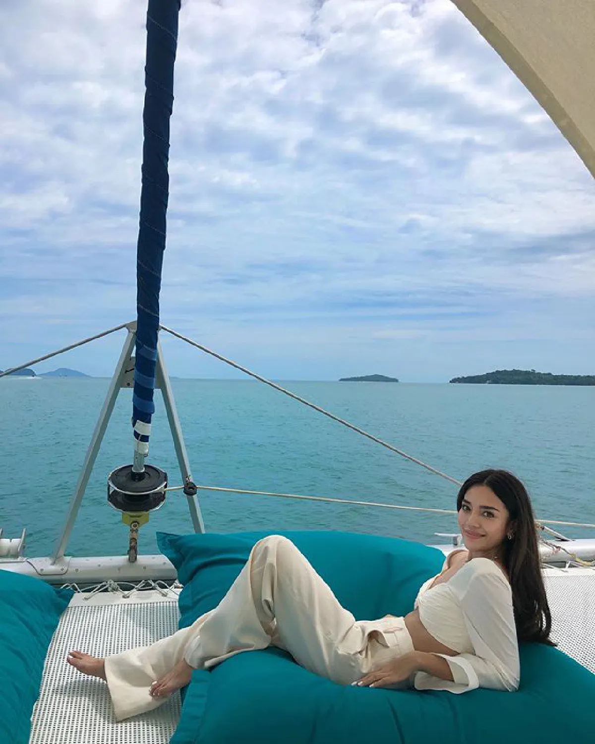 ปราง-โต้ง ทูพี ควงคู่เติมความหวาน ล่องเรือยอร์ชกลางทะเลภูเก็ต