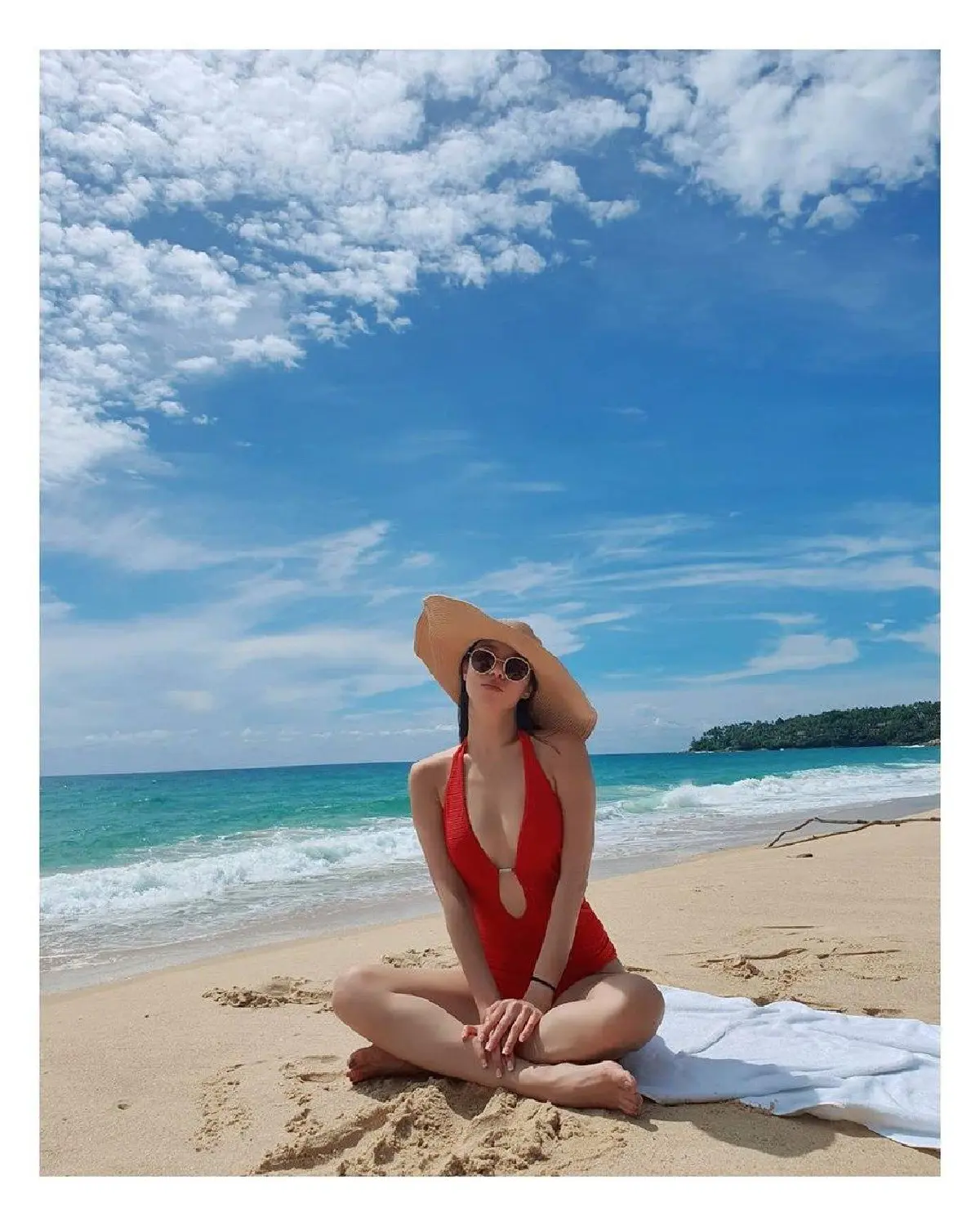 คริส หอวัง นำทีมแก๊งตัวแสบ ปล่อยของอวดหุ่นแซ่บ..แบบไม่มีใครยอมใคร