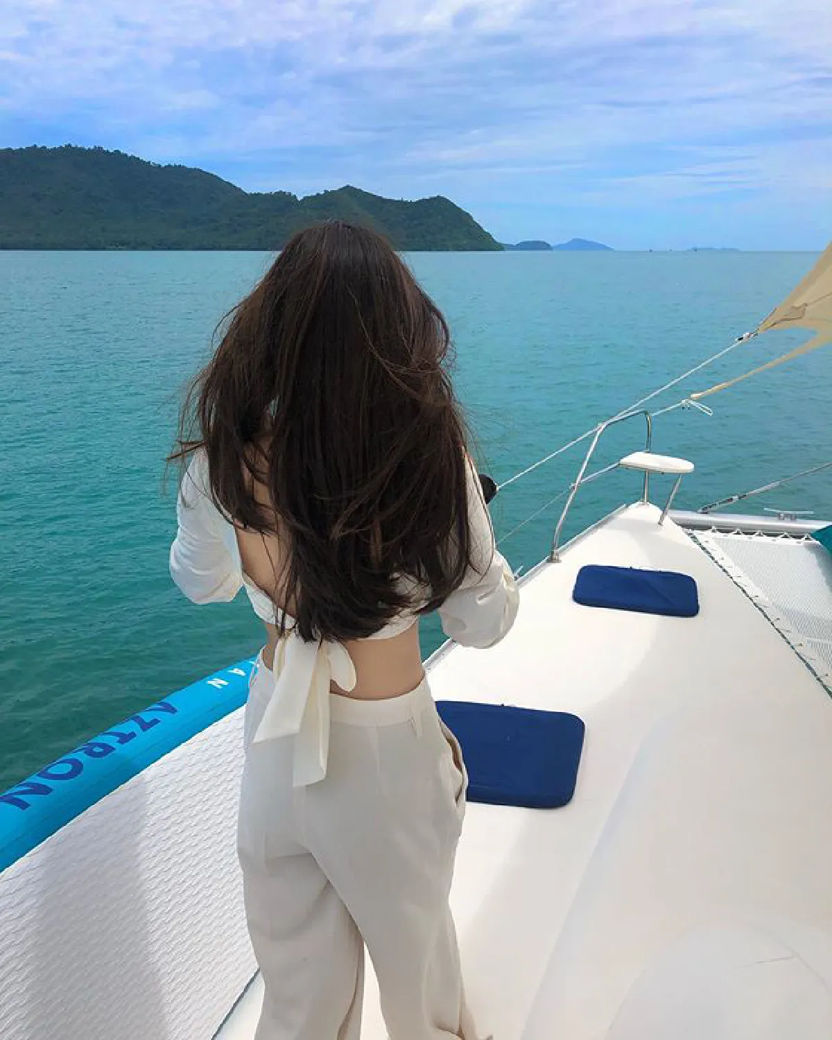 ปราง-โต้ง ทูพี ควงคู่เติมความหวาน ล่องเรือยอร์ชกลางทะเลภูเก็ต