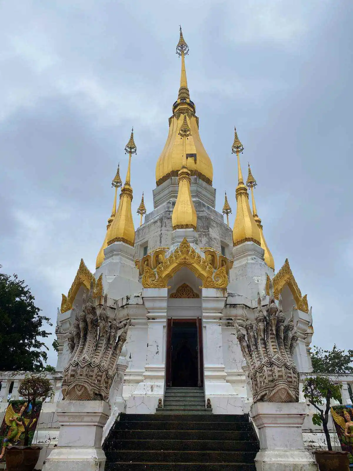 ออกเที่ยวไป #สไตล์สายมู @อุบลราชธานี