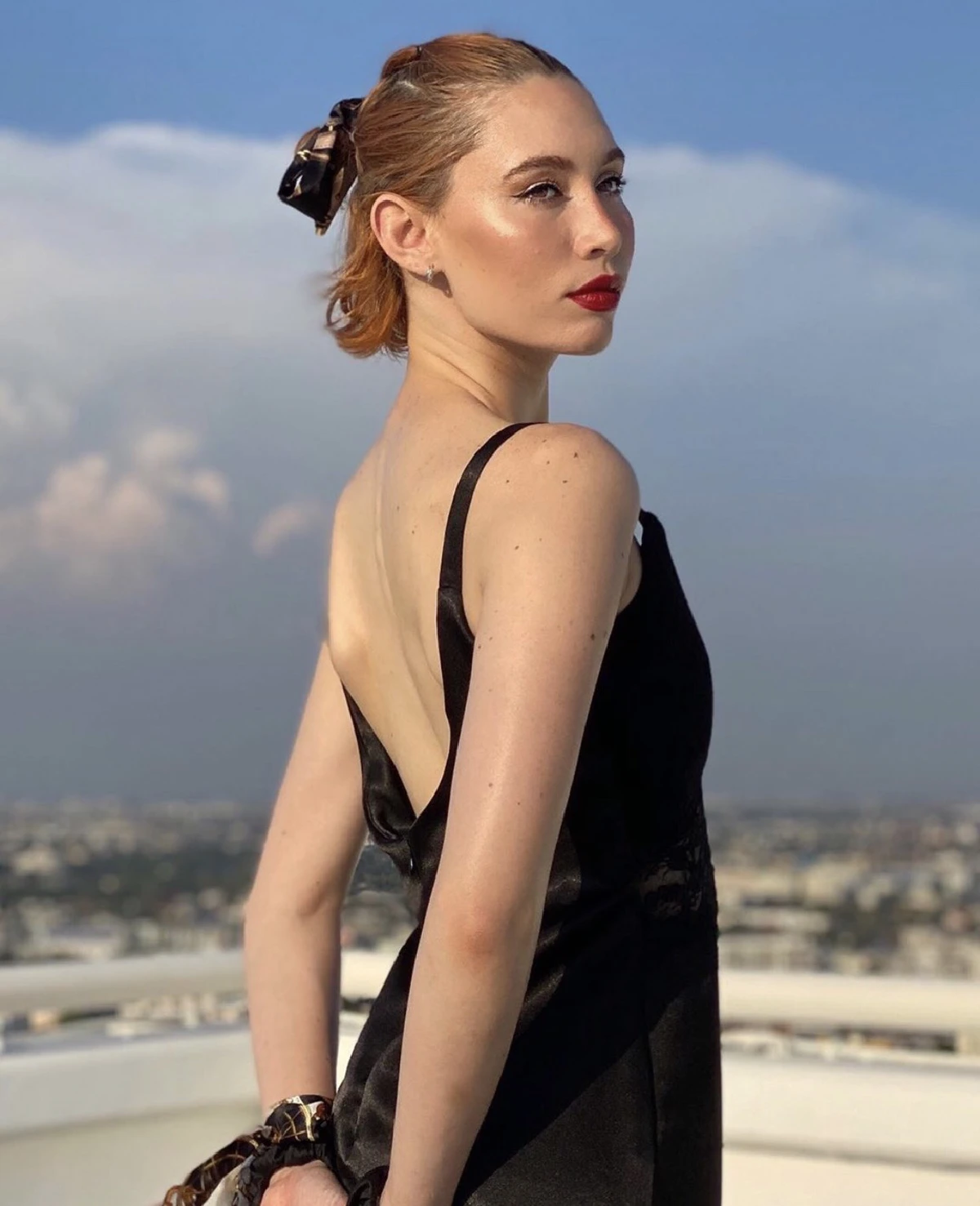 คนดูตาค้าง! ซาบีน่า ใส่สุดไม่ยั้ง..จัดเต็มทุกท่วงท่าแสดงโชว์ Drag Queen (คลิป)