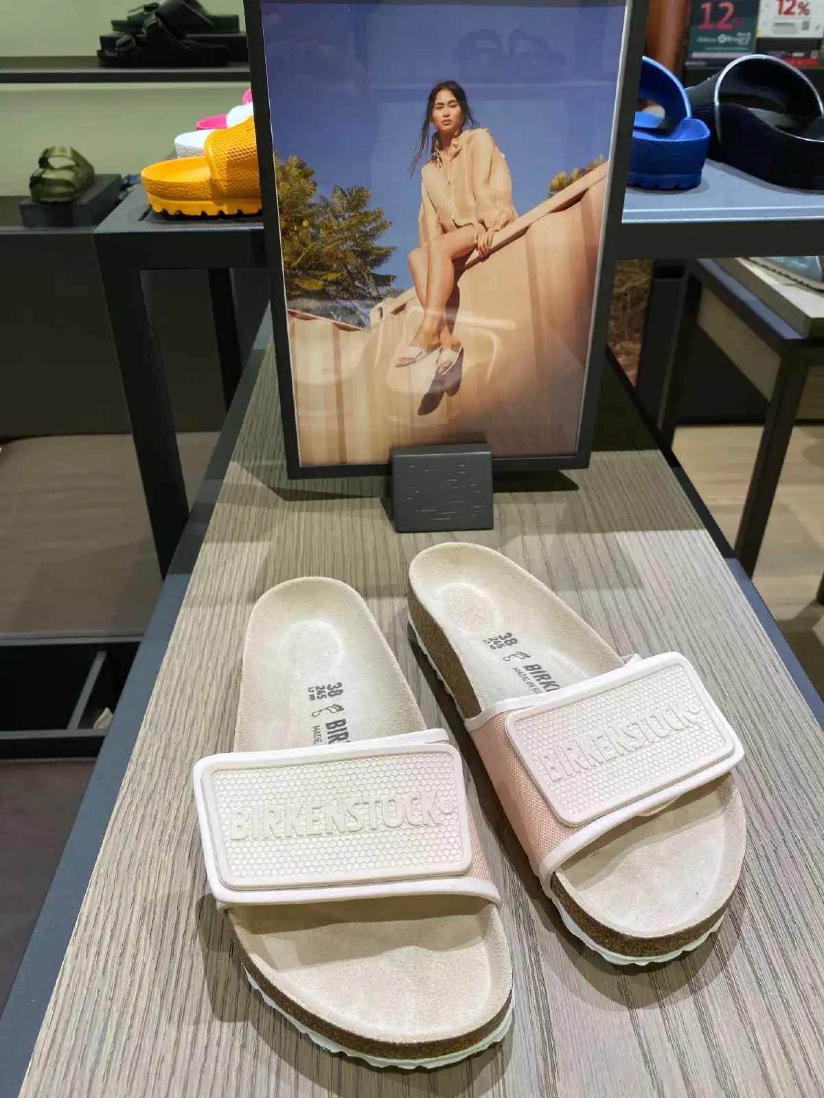 เผมโฉมรองเท้า 7 รุ่นใหม่จากครอบครัว Birkenstock