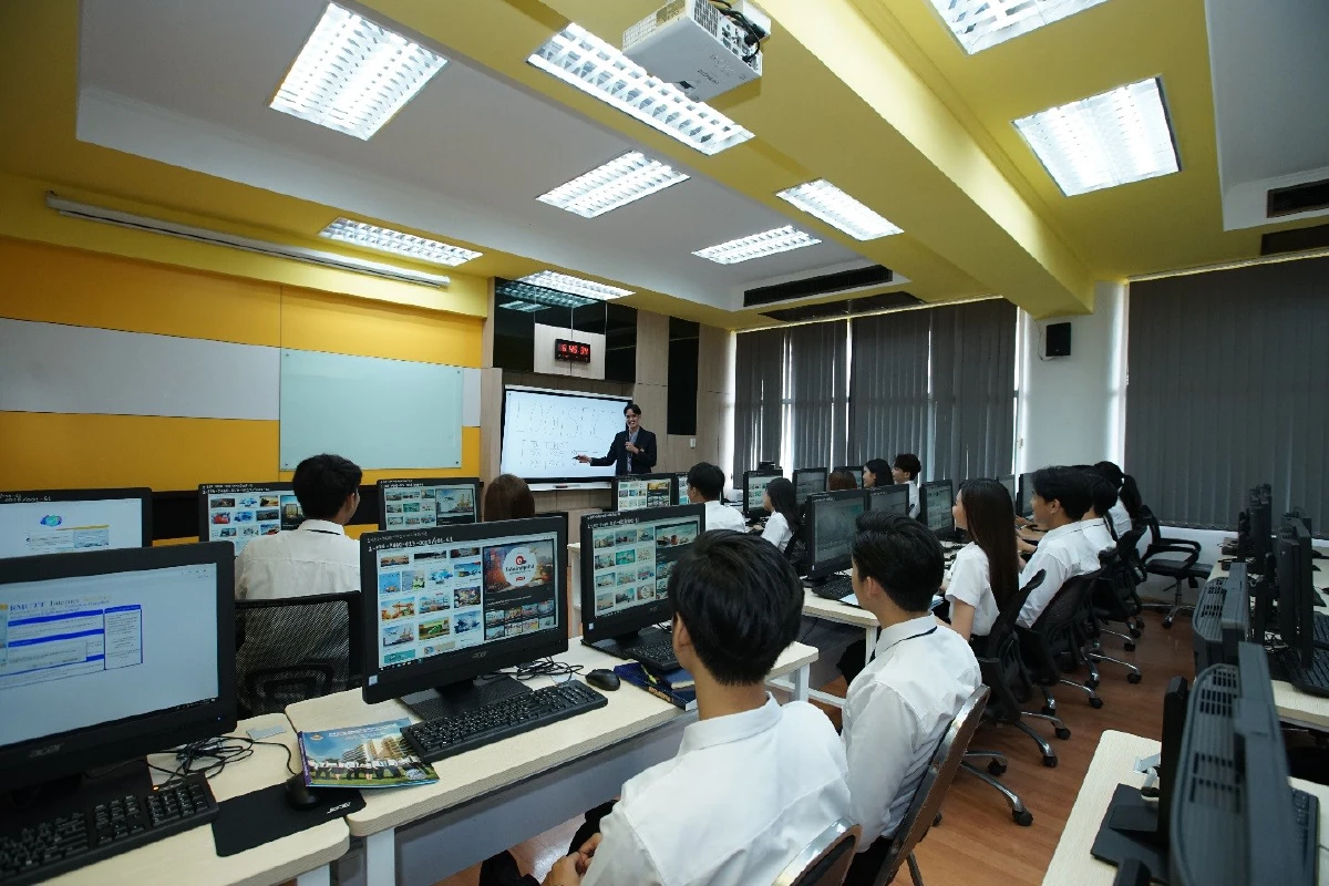 รับผู้จบ ม.6 เรียนต่อคณะบริหารธุรกิจ มทร.ธัญบุรี TCAS1 Portfolio รับสมัคร 1ธ.ค.63 - 17ม.ค.64