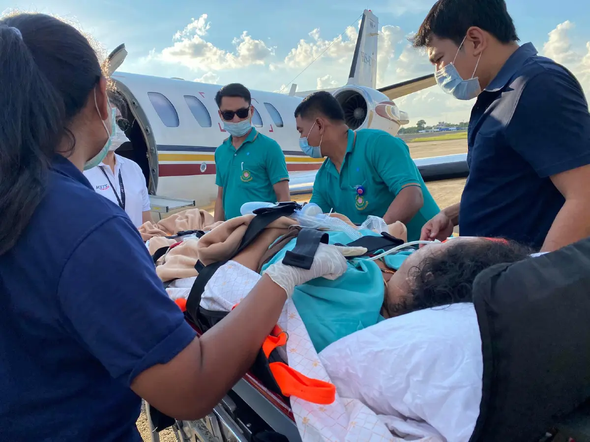 “หมอลำแพรวพราว” ยอมจ่าย 3.4 แสนบาท เหมาเครื่องบินเจ็ตพาแม่โคม่ารักษาตัวด่วน