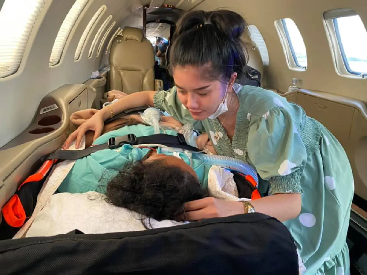 “หมอลำแพรวพราว” ยอมจ่าย 3.4 แสนบาท เหมาเครื่องบินเจ็ตพาแม่โคม่ารักษาตัวด่วน