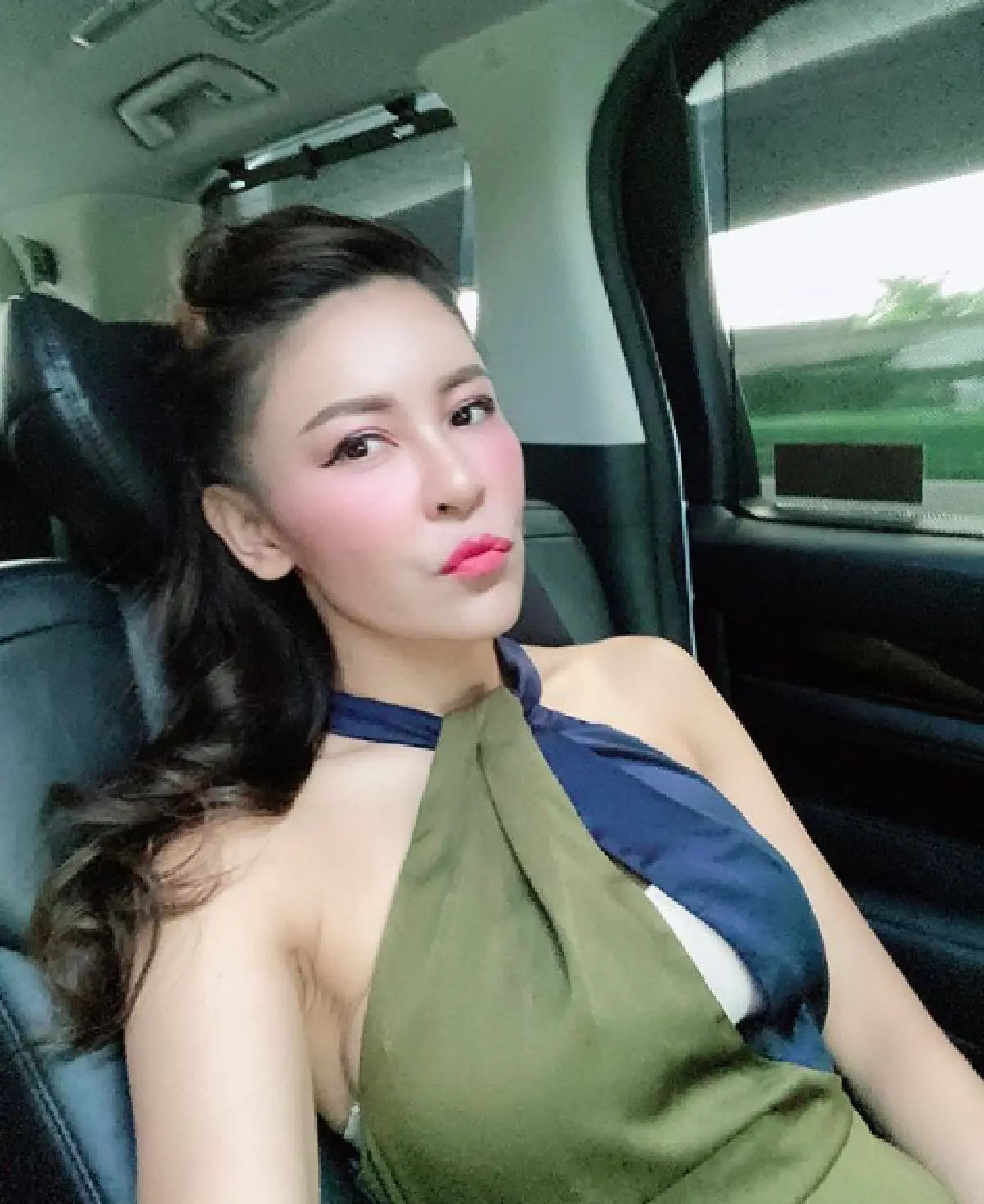 “เป็กกี้ ศรีธัญญา” ทำทะเลเดือด! โชว์สกิลนางแบบมืออาชีพถ่ายภาพชุดว่ายน้ำ หุ่นเป๊ะ ท่าปัง 