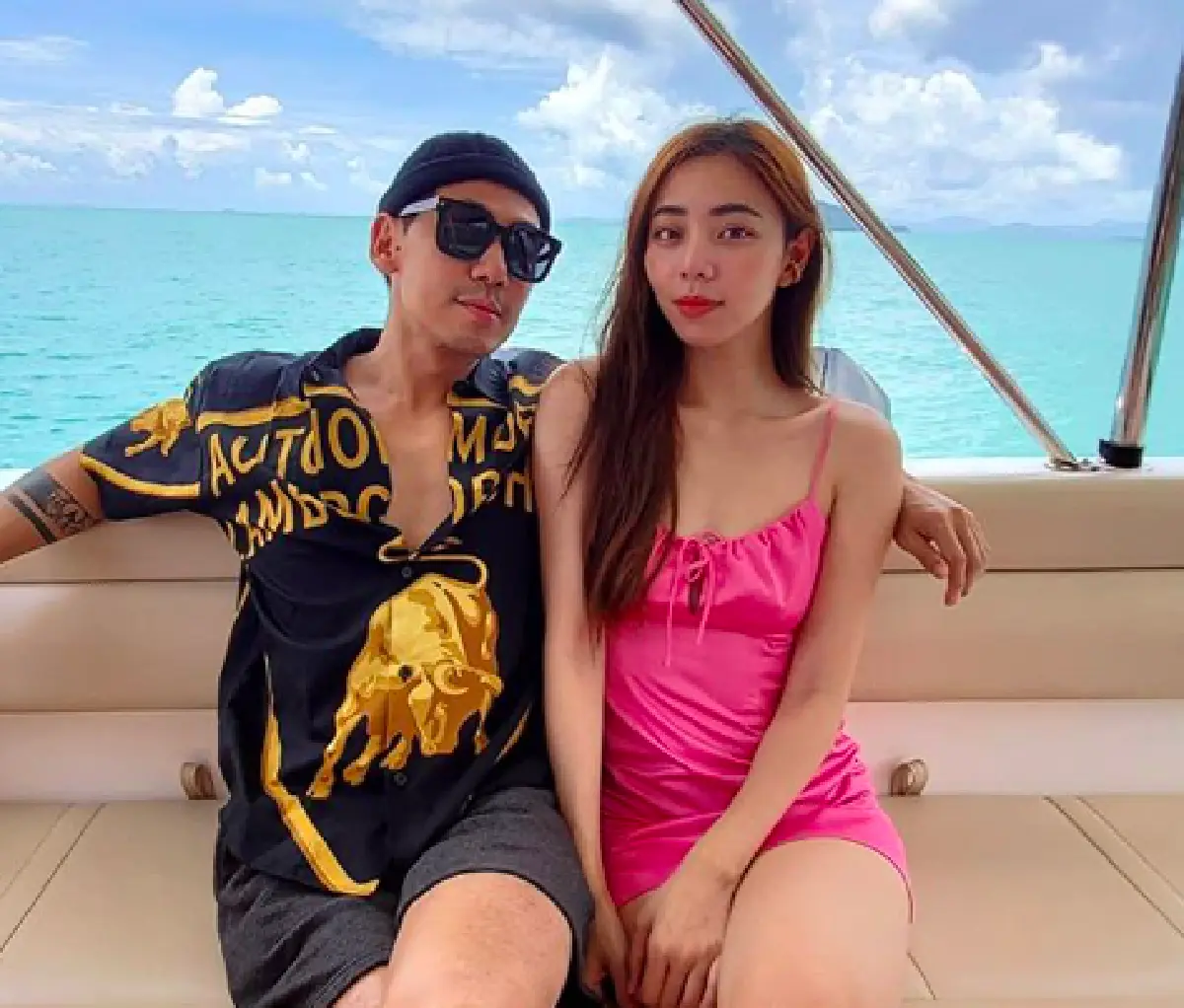 "นิวเคลียร์-ดีเจเพชรจ้า" เผยภาพหวานเล่นพาเล่นหยอกล้อในสระน้ำ ทำแฟนคลับรอลุ้นข่าวดี