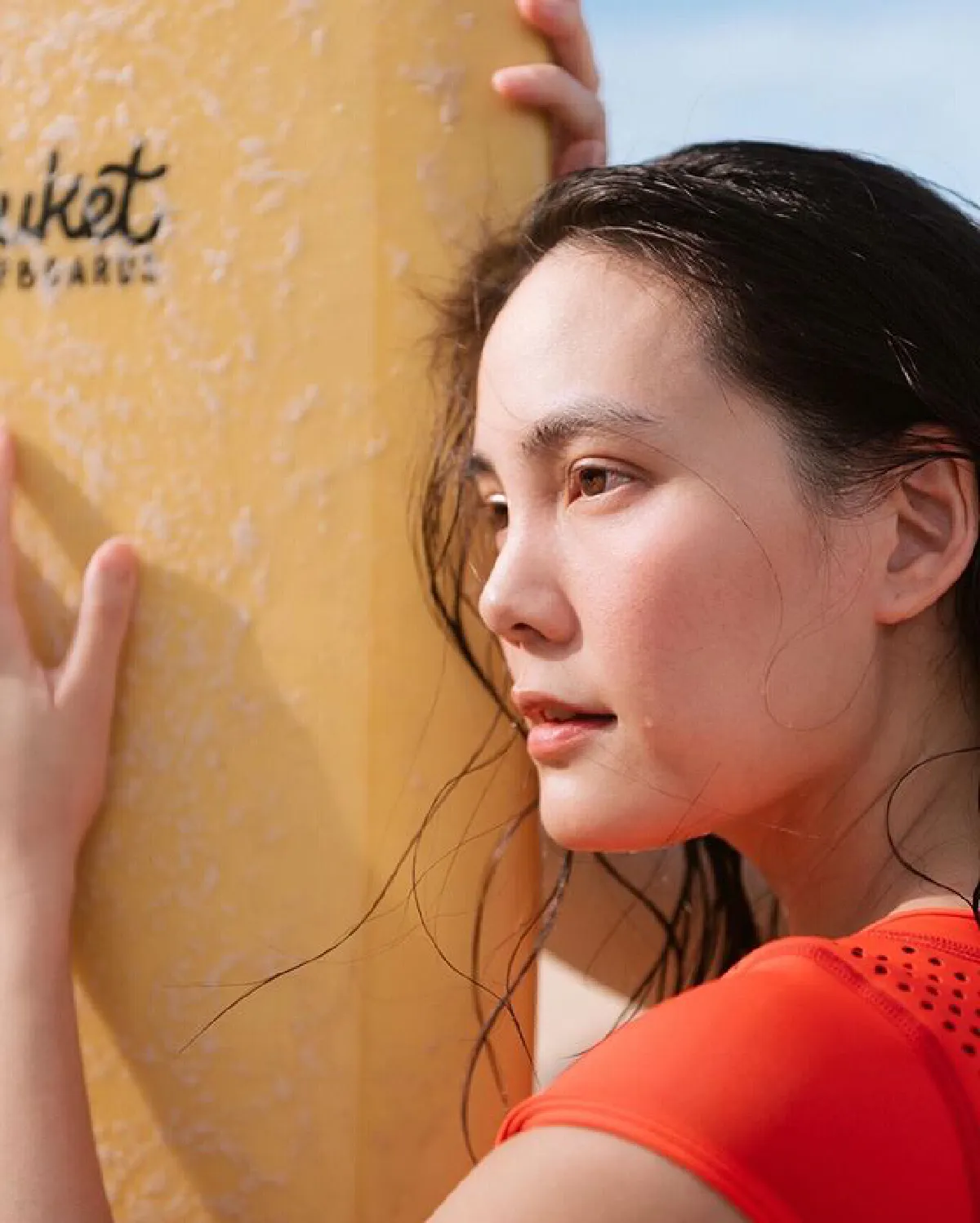 “เจนี่" สุดเท่!! โชว์ลีลาเล่นเซิร์ฟบอร์ดโต้คลื่น แต่ละช็อตสตรองมาก 